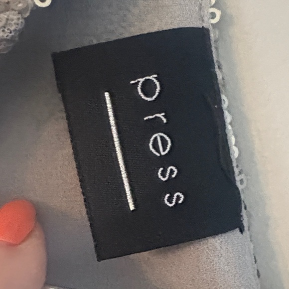 Elegant Silver Sequin Skirt Set - Picture 3 of 9